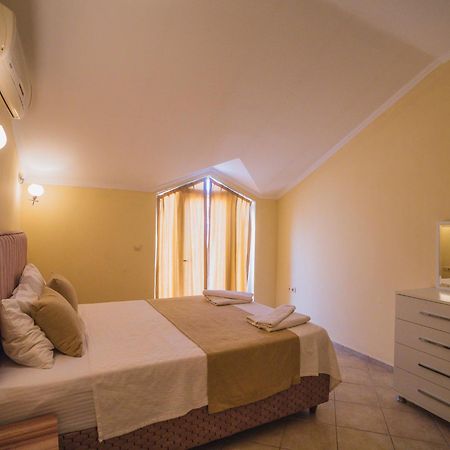Sunset Beach Villas And Apartments Fethiye Exterior photo