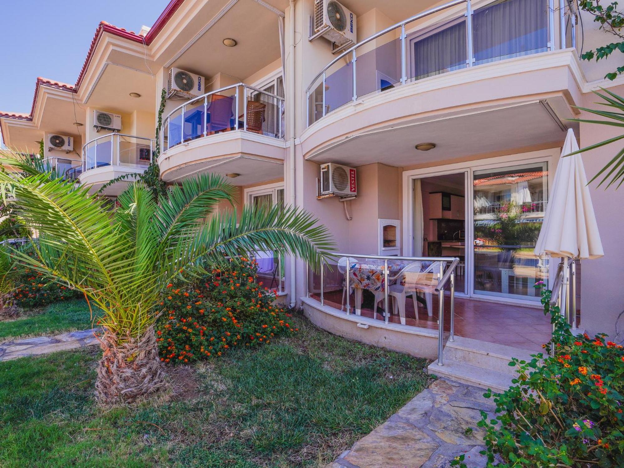 Sunset Beach Villas And Apartments Fethiye Exterior photo
