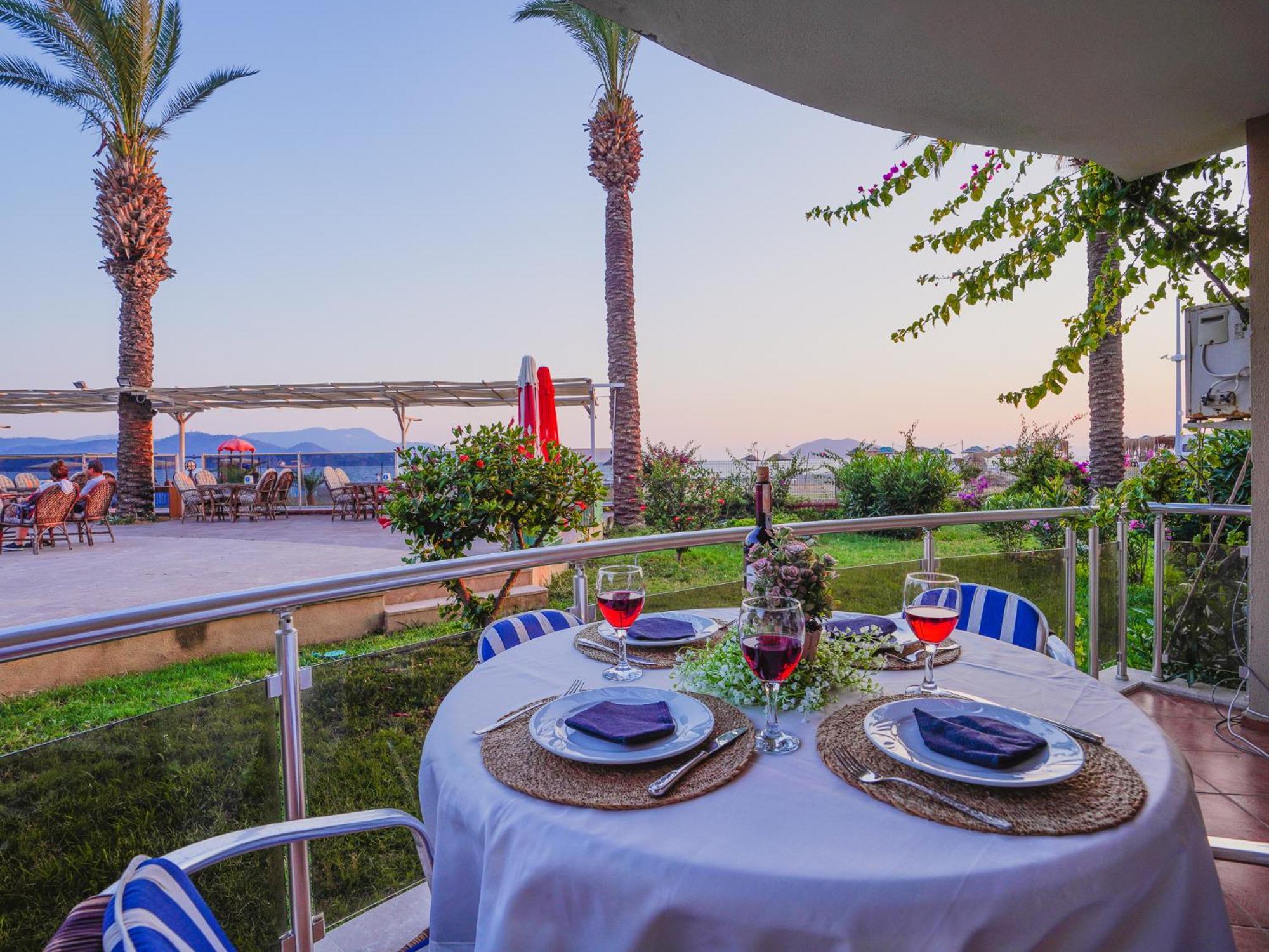 Sunset Beach Villas And Apartments Fethiye Exterior photo