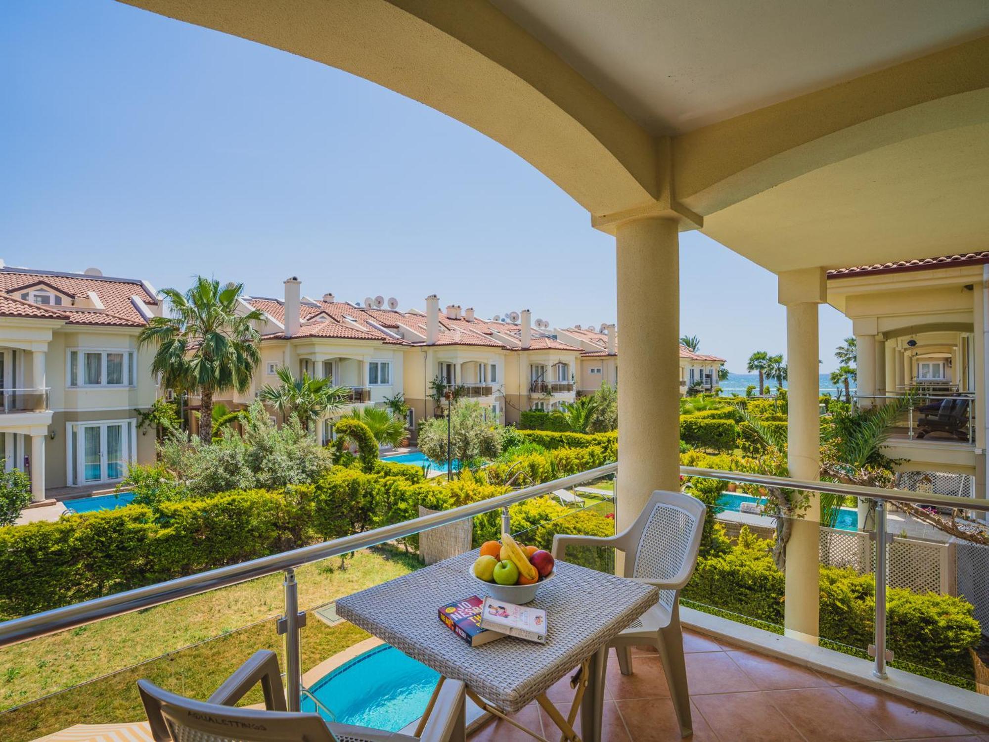 Sunset Beach Villas And Apartments Fethiye Exterior photo